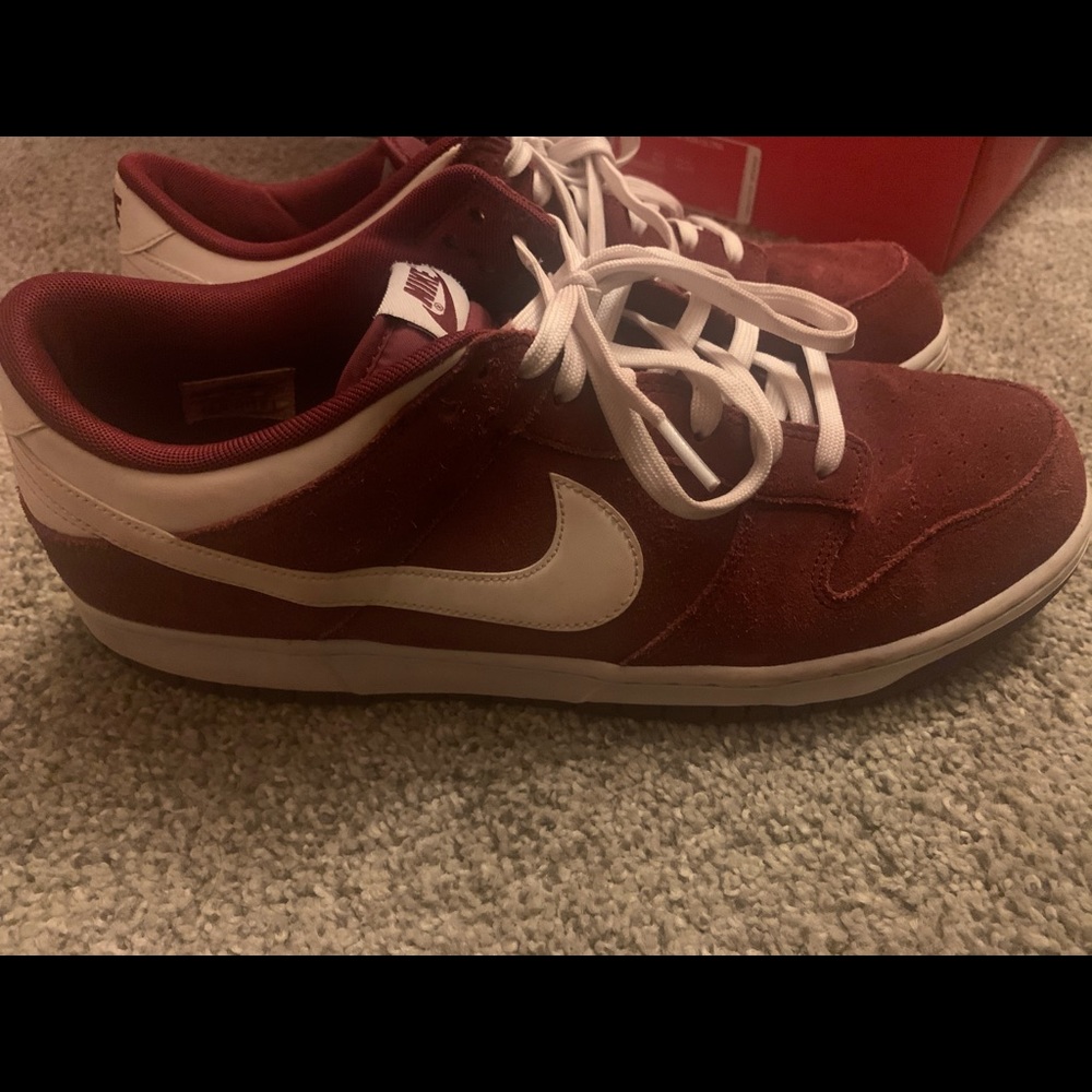 Nike Dunk Lows Maroon/white size 13 pre-owned